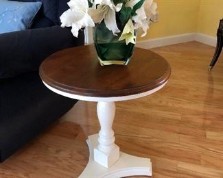 Accent table and faux lily florals