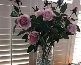 Beautiful aux florals in vase