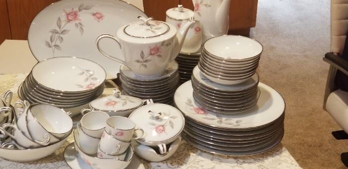 Service for 8 plus extras Noritake Rose Marie