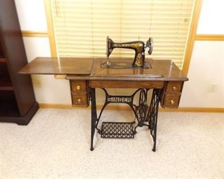 Antique Singer Treadle Sewing Machine
