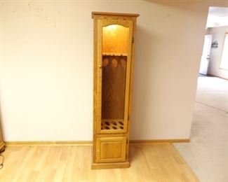 Oak Lighted Gun Cabinet with Keys
