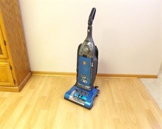 Newer Hoover Wind Tunnel Vacuum Model #U6485-900
