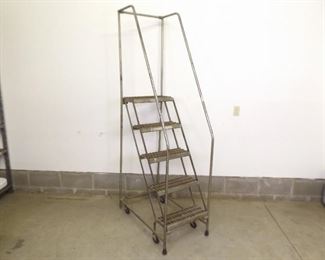 Metal Pallet Racking Rolling Staircase
