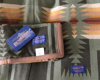 NOS Pendleton Wool Duvet w/Pr. Pillow Shams