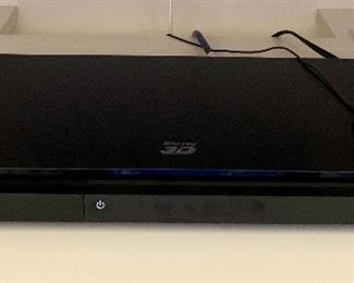 Item 119: Samsung Blu-Ray disc player: $40