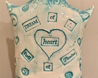 Item 164: Fun Ceramic Pottery Piece 9.5": $22