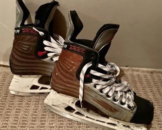 Item 218a: Bauer XXX Vapor Skates (size 9EE): $85 (we have two pairs)