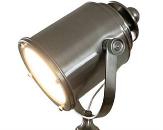 Lot 011
Industrial Style Spotlight Lamp