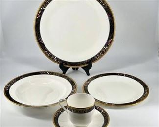 Lot 132
Mikasa Bone China Royal Glimmer Place Setting (2 of 9)