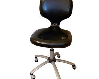 Lot 280
Novimex Furniture Black Vinyl Scoop Back Office Chair
