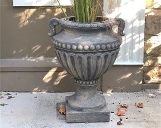 Lot 642
Outdoor Resin Urn Pair