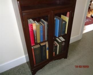 VINTAGE GLASS DOOR BOOKCASE
