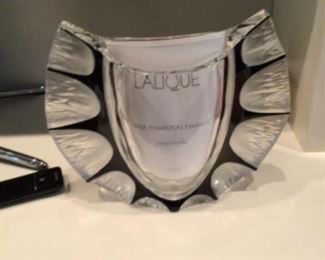 ***RARE*** R. Lalique Vase Chandon Emmielle LImited Edition of 999. This is #32 of 999. ONLY >>>$1,750 OBO