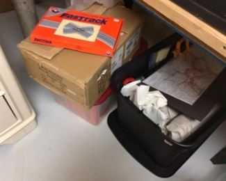 Alt-View : VTG TRAIN SET w/accessories on boards w/work horse stands. >>>> $3,000 / OBO