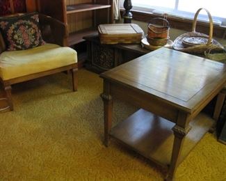 Side Table - Rounded Chair