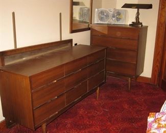 Full Size Bedroom Set Matches the full size bed.