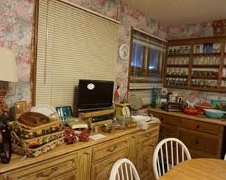 buffet, small TV, Kitchen, glassware