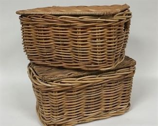 2 Baskets with with Lids 