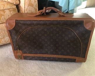 Faux Louis Vuitton suitcase 