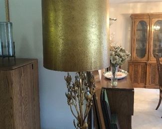 Large table lamp made in Italy....