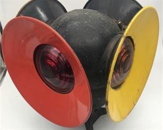 https://www.bidrustbelt.com/Event/LotDetails/91594594/Adkins-Railroad-Four-Way-light-Lantern