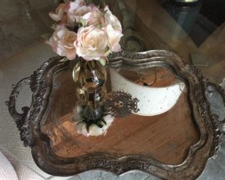 Elegant Scalloped Mirror Vanity Tray with Ornate Details from Le Marche’