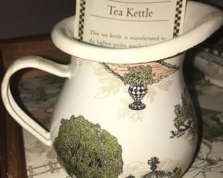 Close Up of Retired Aurora MacKenzie -Child’s  Creamer