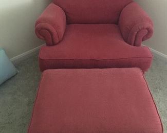 Norwalk Furniture Chaise Lounger/Ottoman  
    Very Comfy & Oversized!!