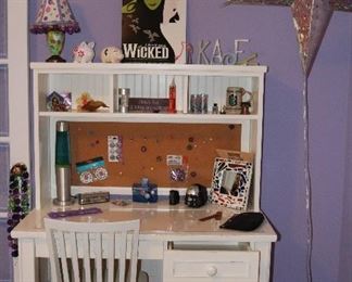 White Solid Wood Furniture