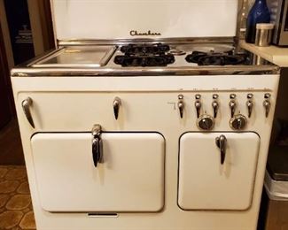 1950's Chamber Gas Stove. 3 Burners, Broiler with Griddle Top, Well for slow cooking, Oven and Storage compartment. Works - $500