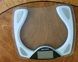 Salton Bathroom Scale