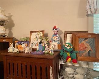 Pictures & collectibles