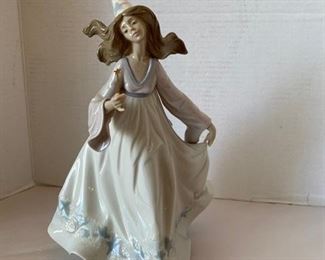 #24 Lladro #5791 1990 Fairy Lady  1’H x 8”  					$60
