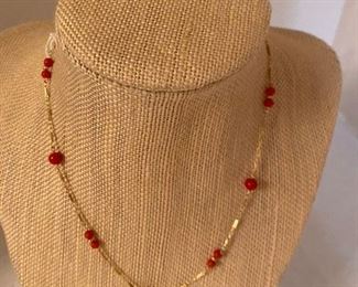 $58 - 14 kt and coral beads necklace 