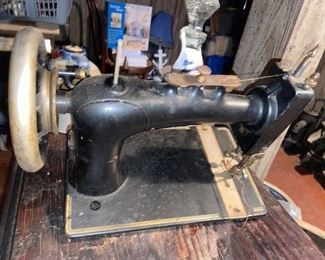 Ideal sewing machine $35