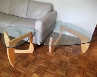 Mcm coffee and side table