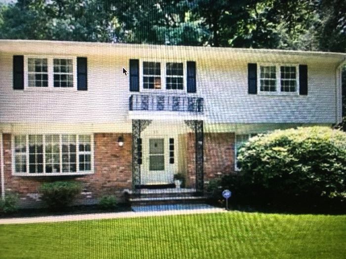 Lovely home, Vintage and current home furnishings...