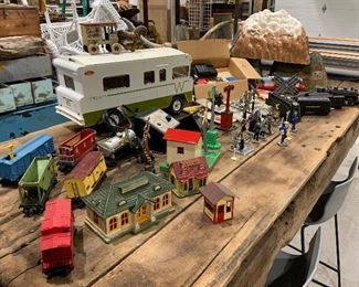 Assorted Vintage Lionel train, Marx wind up tin litho, Tonka Indian RV toys