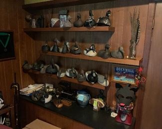 Decoy Duck collection, about 25. See later photos for pictures of duck and underside. Many are real use decoys. Others are decorative.
