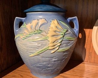 Roseville cookie jar