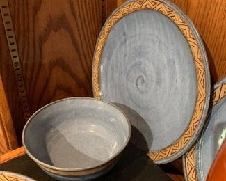 Pottery dishes