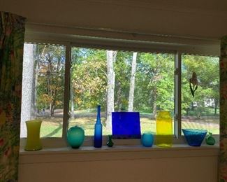 Colored glass -style of Blenko