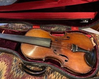 Antique viola