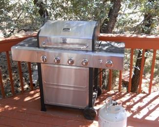 new never used  gas grill
