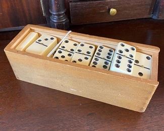 Vintage Dominos