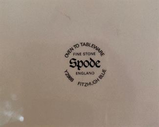 Spode "Fitzhugh Blue" china set, service for 12