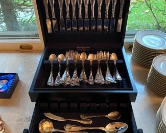 Reed & Barton shell pattern stainless flatware