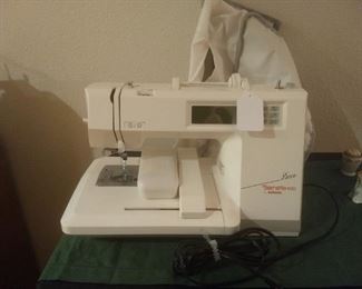 Bernina Bernette 600 Deco Embroidery Machine with orig case and accessories has SOLD.
