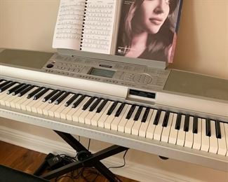 Electronic Yamaha Grand Keyboard