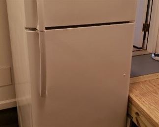 refrigerator 